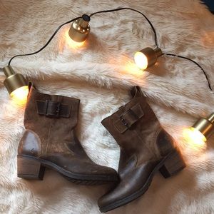 Adorable OluKai Leather Boots